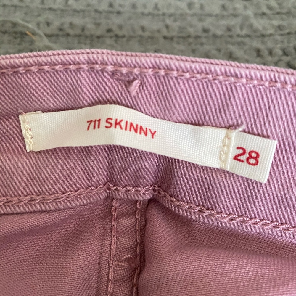 Levi’s - Picture 2 of 2